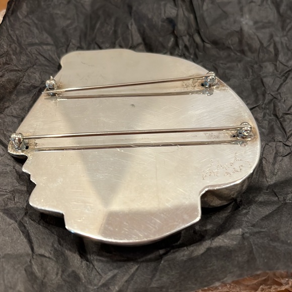 Patricia Von Musulin collectible preloved vintage silver iconic signed face Pin - Picture 5 of 16